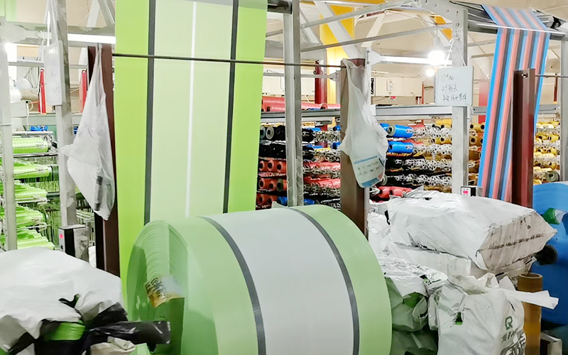 Automated woven bag manufacturing